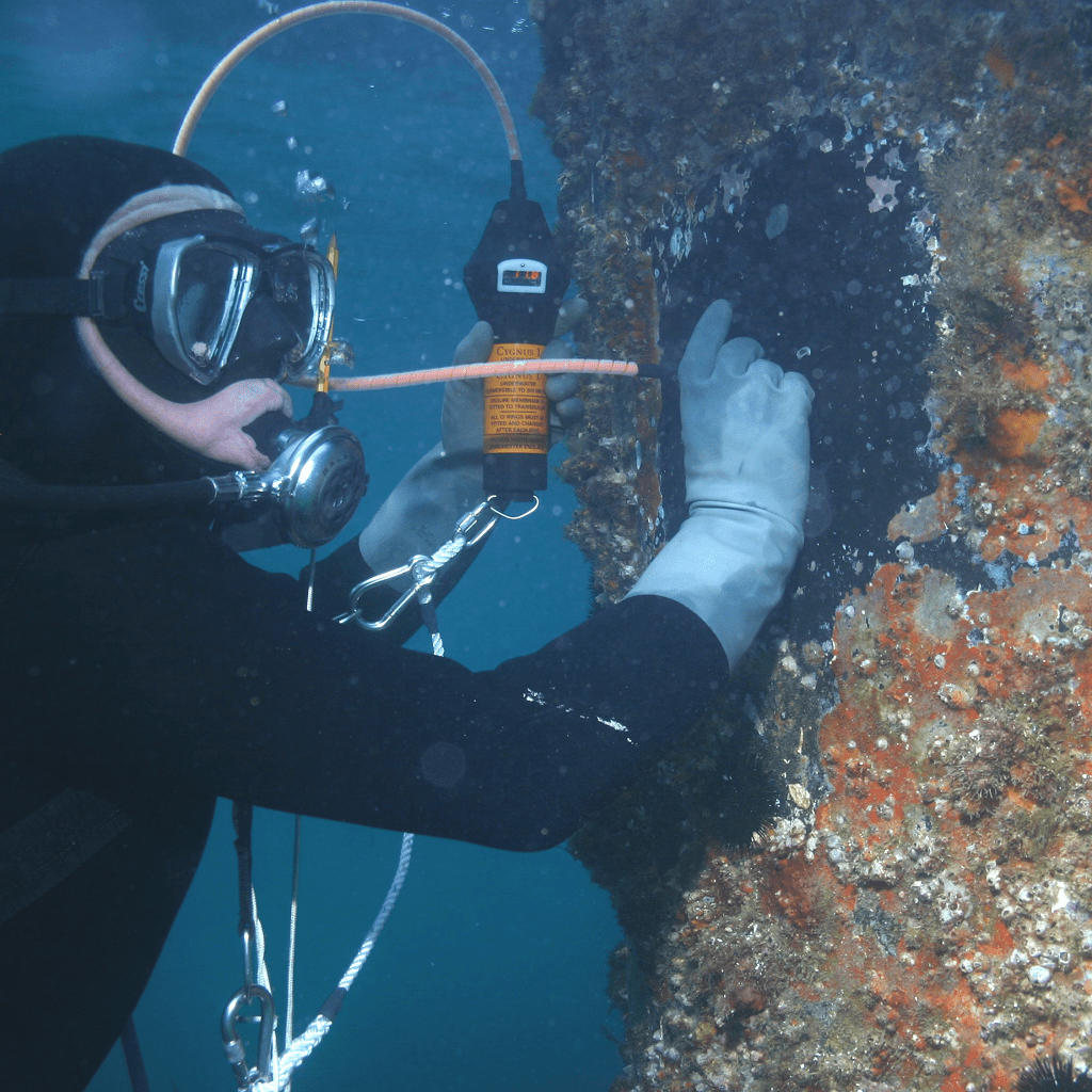 Cygnus Underwater: Ultrasonic Thickness Gauge - Image 3