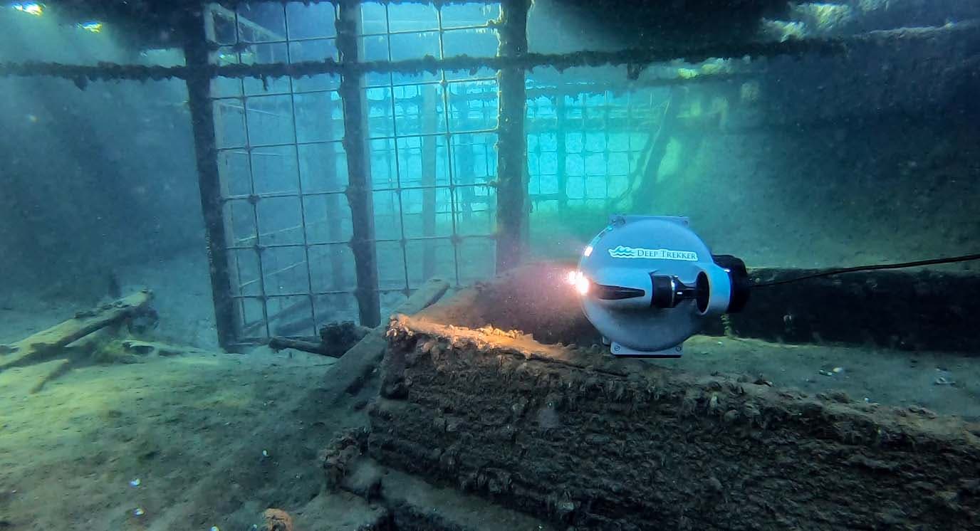 Deep Trekker: DTG3 ROV inside shipwreck