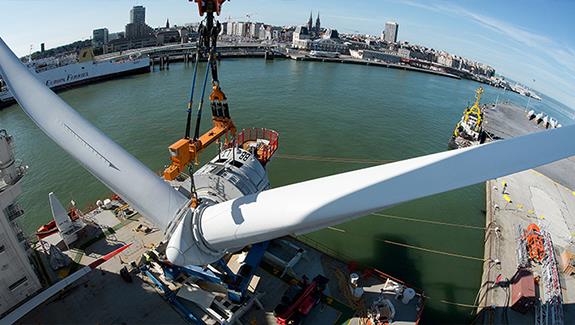 image of lifting and mooring solutions in the Renewable industry