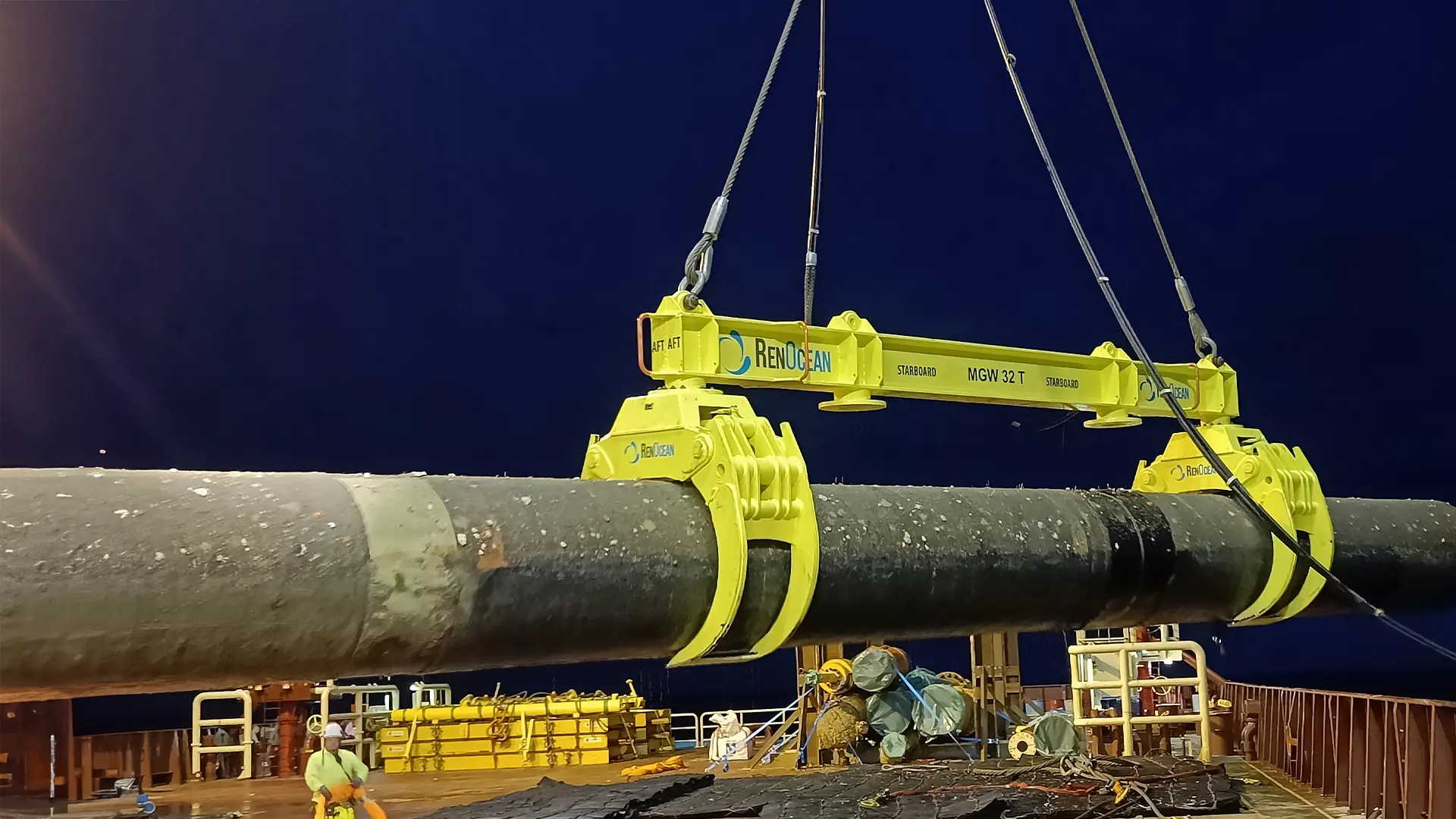 Offshore pipeline lifting operation during subsea decommissioning