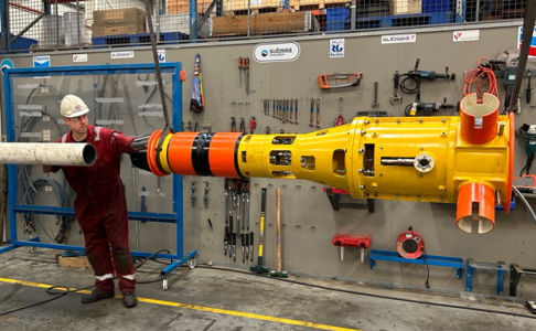 Workshop Testing of 14in J-tube Seal 6in Riser